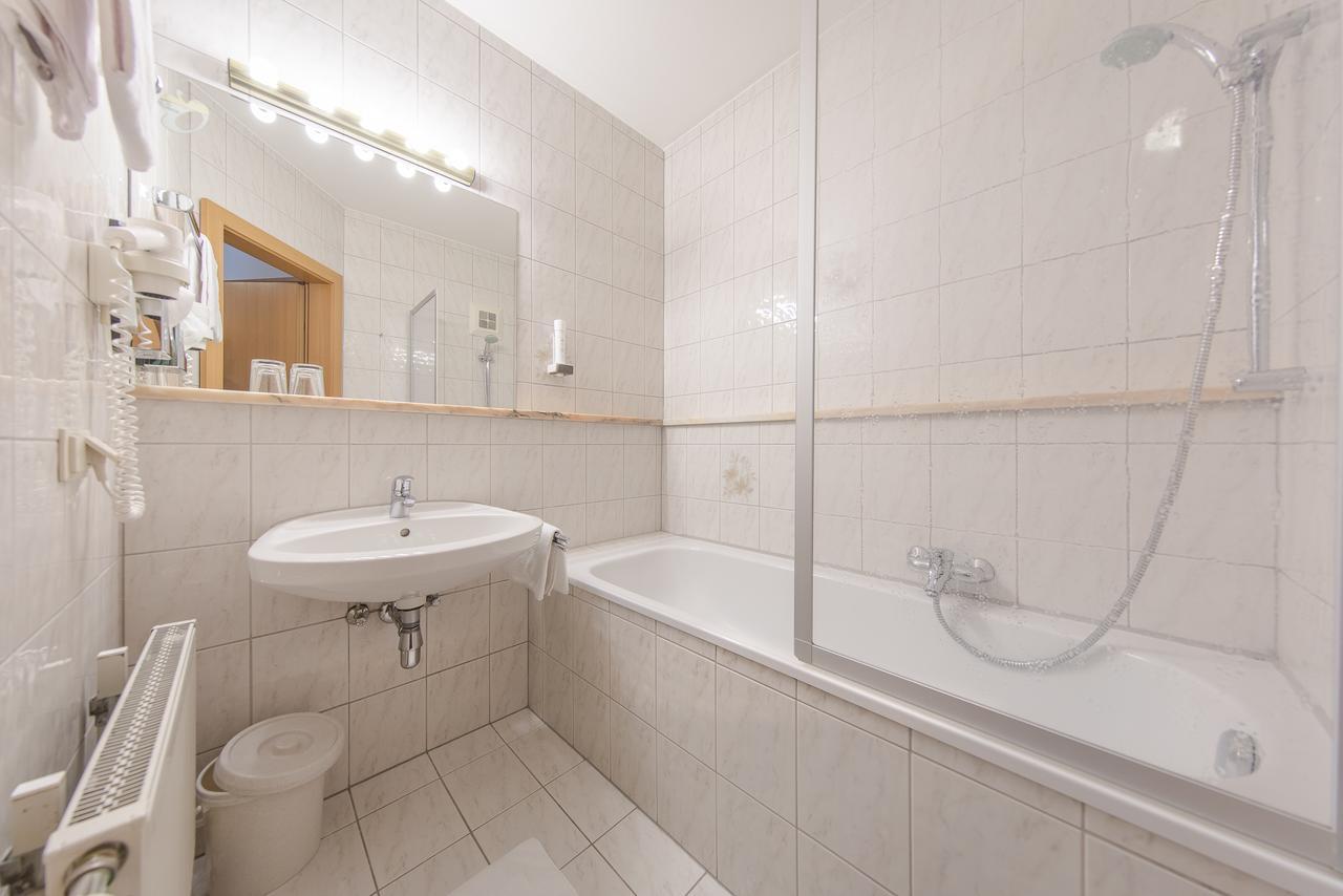 Hotel Kern Buam Γκρατς Εξωτερικό φωτογραφία